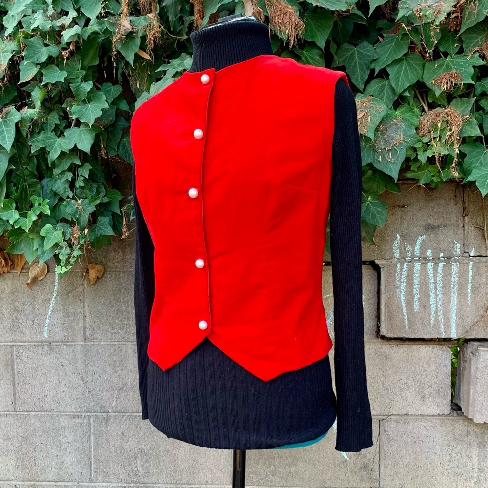 VTG Red Velvet Vest M Christmas Holiday 60s Sleeveless Top Cottagecore Academia
